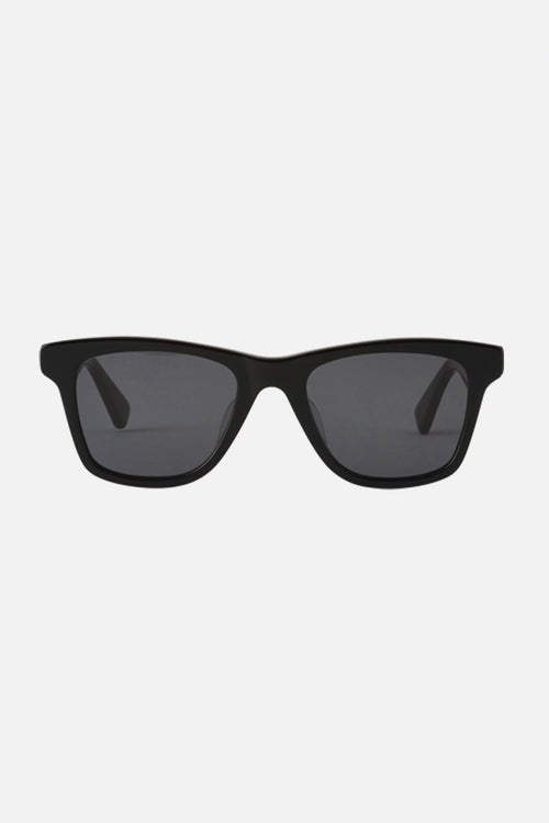 D 01(Black)
