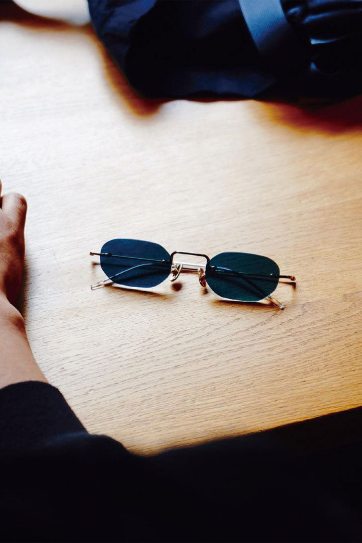 美品 A.D.S.R STEELY 02 NAVY リムレス サングラス 金 紺 STEELY 02(Navy) – A.D.S.R.